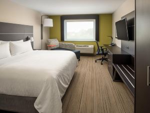 Holiday Inn Express & Suites Camas- Vancouver