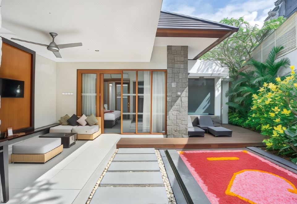 사마야 빌라스 세미냑의 전용 수영장과 야외 휴식 공간