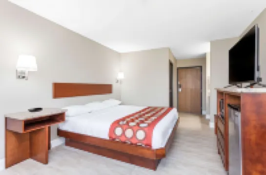 Super 8 by Wyndham Owensboro