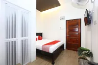 Super OYO 89678 Ady Hotel Hotels in Batu Rakit