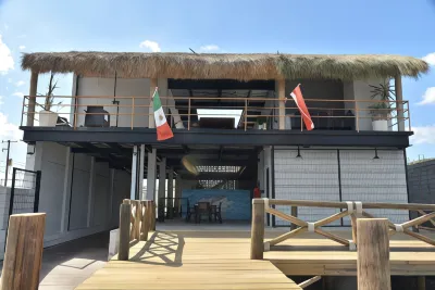 Sealion Dive Center Hotel dekat Stone Island (Isla de las Piedras)