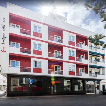 Faro Boutique Hotel Hotéis próximos à(ao) Igreja da Misericórdia