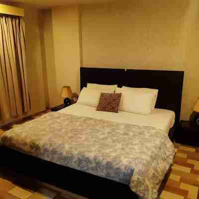 Greenleaf Suites Rooms