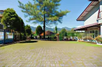 Urbanview Hotel Syariah Villa SM Cisarua Puncak by RedDoorz