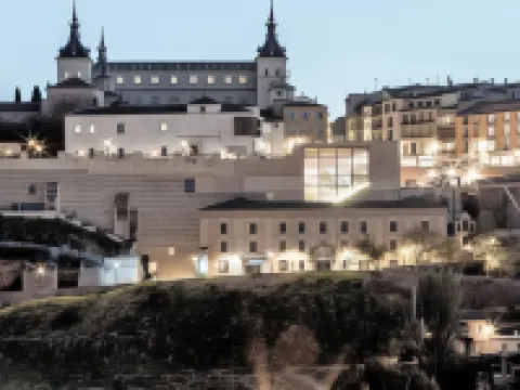 HOTEL ZENTRAL MAYORAL TOLEDO โรงแรมในโตเลโด