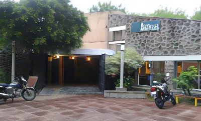 Hotel Kailas Отели в г. Даулатабад