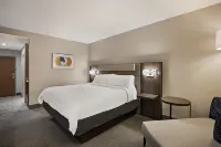 Holiday Inn Express & Suites Perry