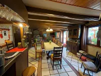 Chambres - Table d'Hôtes et Gites Les Mesanges Hôtels à : Monts-sur-Guesnes