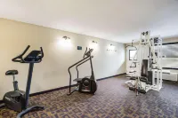 Quality Inn & Suites Lawrence - University Area - Gym
