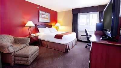 Holiday Inn Express Jamestown Hotels near Valley City Public Library