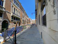 LN Homes Venice - San Marco Canal View