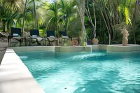 Hotel Buenavista Bacalar Jungle Experience Отели в г. Bacalar Municipality