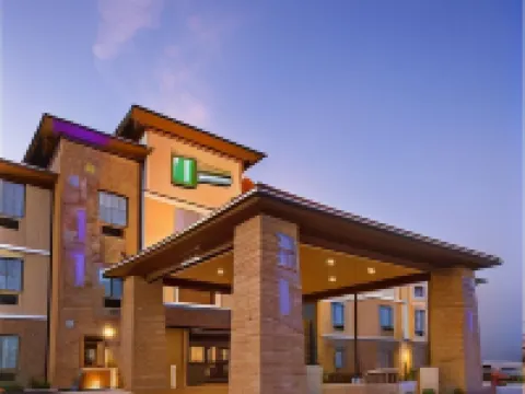 Holiday Inn Express & Suites MARBLE FALLS by IHG Hoteles en Marble Falls