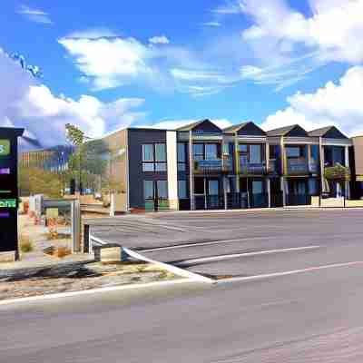 West Meadows of Wanaka Hotel Exterior