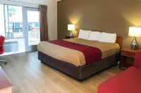 Garden Inn & Suites Oakland Airport فنادق في San Leandro
