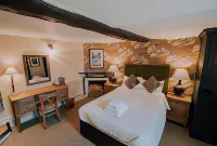 The Falkland Arms Hotels in Great Tew
