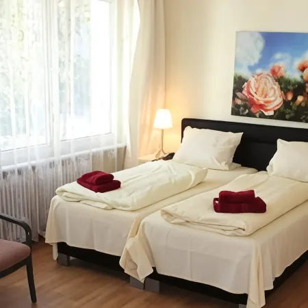 Apartment-Hotel-Dahlem Отели рядом с достопримечательностью «Лихтерфельде»