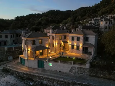 Makris Papigo Luxury Suites Hotel in zona Piscina di roccia di Papingo