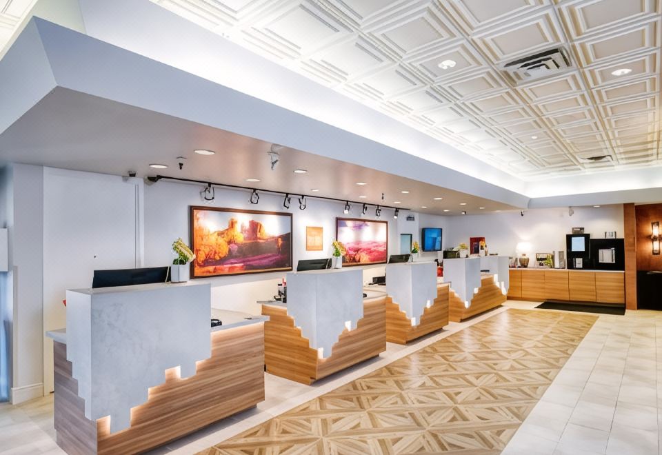 2. 홀리데이 인 리..