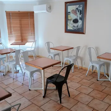 Across Country Motor Inn
