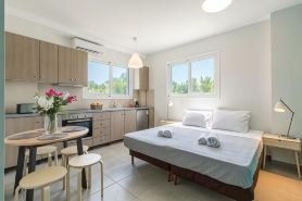 Local Hostel & Suites