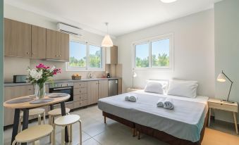 Local Hostel & Suites