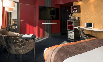 3. Hôtel Me..