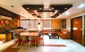Hotel the Daanish Residency - Karol Bagh