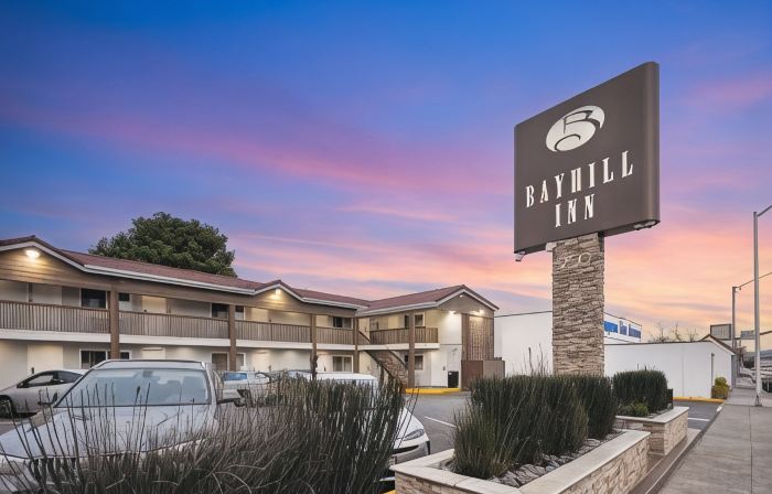 Bayhill Inn