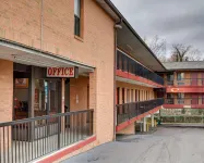 Red Carpet Inn by University of MD Hotel a Greenbelt