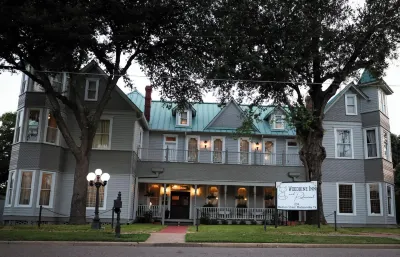 Woodbine Inn and Restaurant Hotels in Madisonville