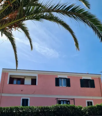 B&B la Reale - إطلالة على البحر