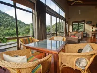 Piha Beachstay Accommodation Hotels in Piha