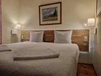 Margarida Guest House - Rooms Hotels in Almada