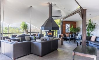 Hog Hollow Country Lodge