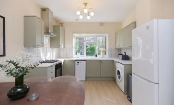 The Harlesden Retreat - Stunning 1BDR with Garden