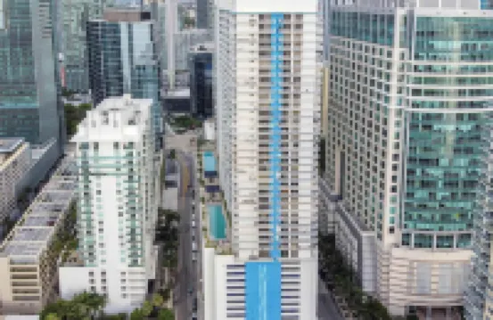 Luxurious Furnishings and Elegant Amenities - Lavish Modern Oasis