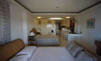 Bougainvillea Terrace House