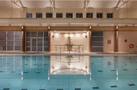 Greenhills Hotel Limerick - Pools