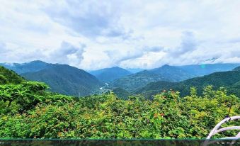 Emerald Woods Mukteshwar