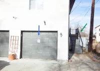 Private Entrance and Close to Downtown - Charming Modern Haven