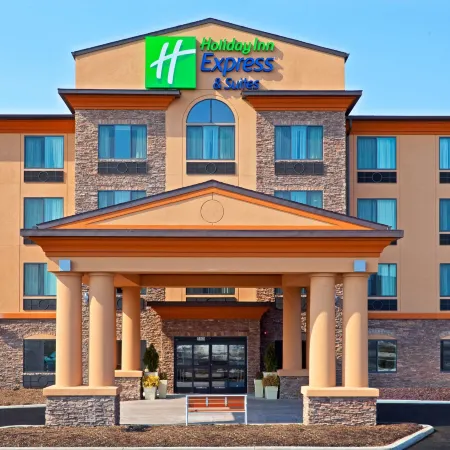 Holiday Inn Express & Suites SYRACUSE NORTH - AIRPORT AREA by IHG