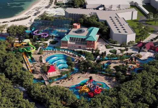 아마드리아 파크 주레 엑스 솔라리스 수영장