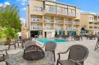 Gorgeous Oasis Retreat - Jacuzzi, Swimming Pool, Balcony Hotels in Dunedin