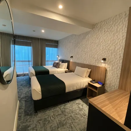 Trinity Hotel Отели рядом с достопримечательностью «Театр Circa»