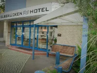 Elbbrücken Hotel Отели рядом с достопримечательностью «Школа Булленхузер Дамм»