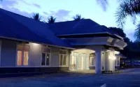 Emerone Moslem Friendly Hotel Batusangkar Hotels in Tanah Datar Regency