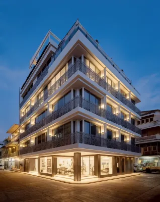 Riva Arun Bangkok Hotels near Wat Arun