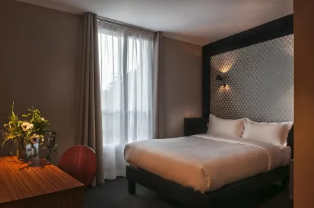 Hotel les Terres Blanches Отели в г. Сартрувиль
