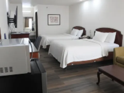 Rodeway Inn โรงแรมในตูกุมการิ